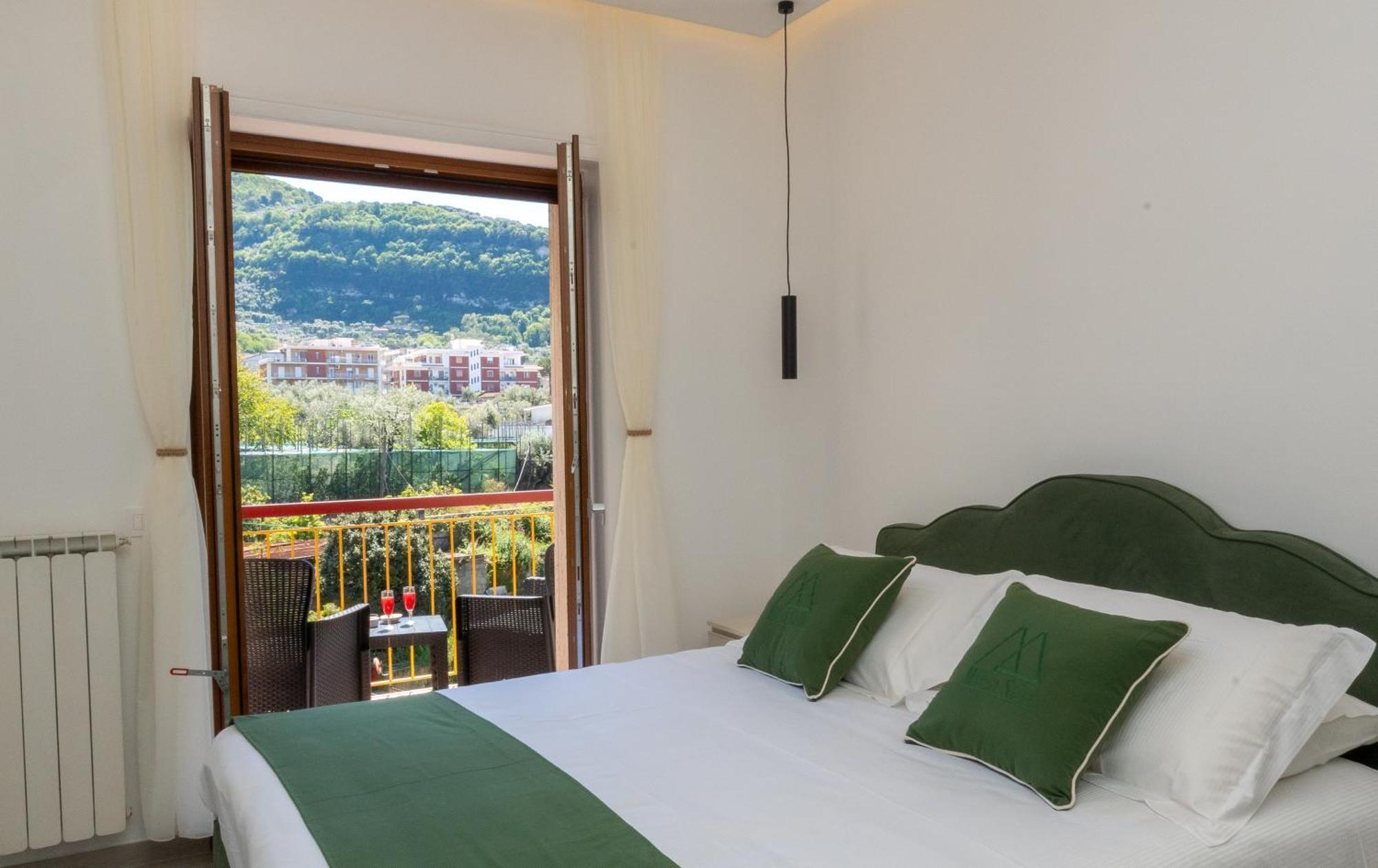 Mifra Suites Sorrente Extérieur photo