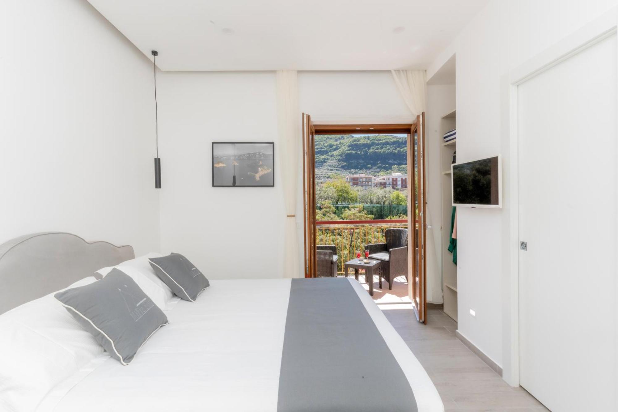 Mifra Suites Sorrente Extérieur photo