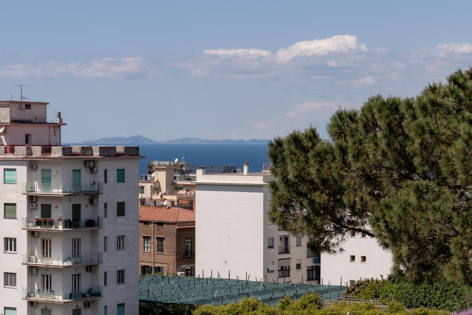 Mifra Suites Sorrente Extérieur photo